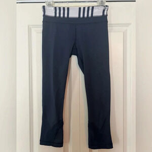 Lululemon Inspire capris. Size 4.